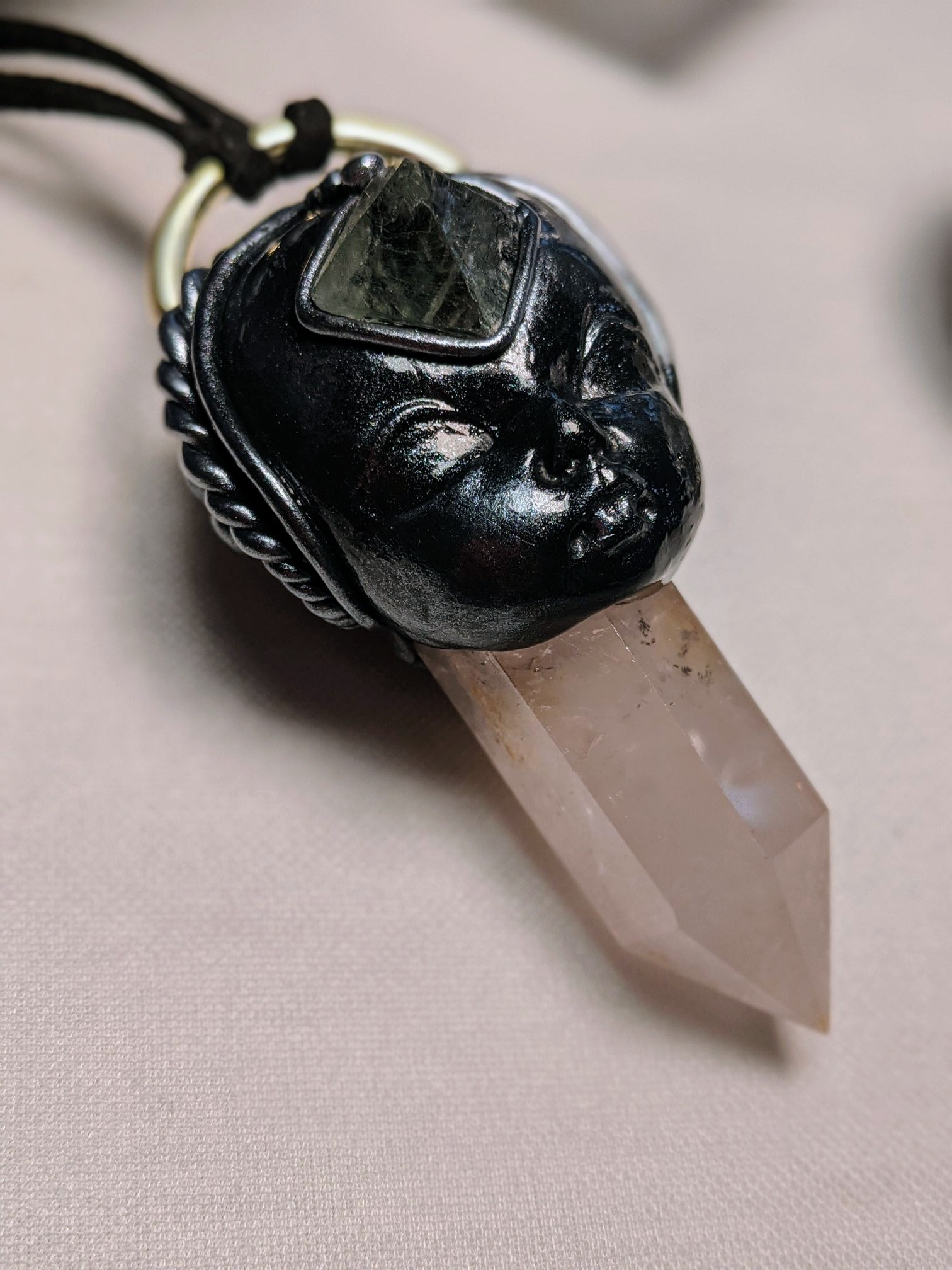 Rose Quartz and Fluorite Third Eye Goddess - Image 3